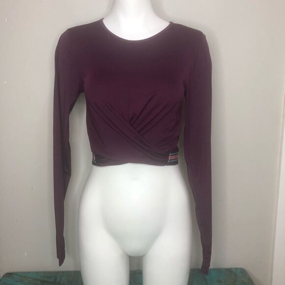 Fabletics Burgundy Front Twist Long Sleeve Cropped Activewear Top Size Small​ - Picture 2 of 9